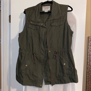 Army green vest